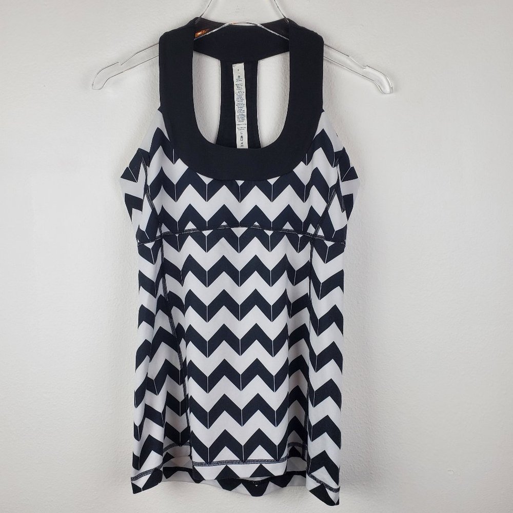 Lululemon athletica black white chevron stripe tank top 8 athleisure yoga